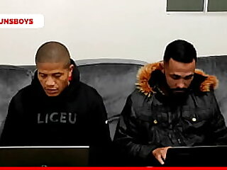 Dois alunos dotados e um  professor safadinho&period; &vert; Assista completo no Red