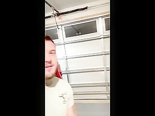 Deek shows off