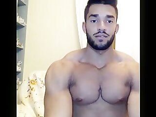 Hot muscle guy on cam