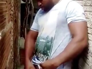 He’s one sexy muscle hunk! Wish I was down there to catch every drop!