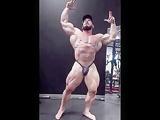 Hunter Labrada