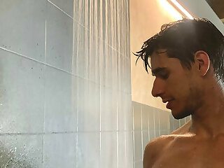 248 Italian muscle hunk Federico fede_21 onlyfans wank off porn