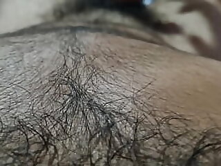 Peludo gemendo e se masturbando &lpar;use fone&rpar;&comma; gemi auto&comma; hahahha