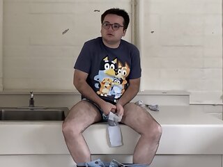 Jerking off in my building's shared laundry room while waiting for my load to finish
